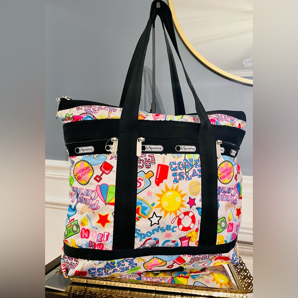 LeSportSac Rare Beach Hopping Beach Tote